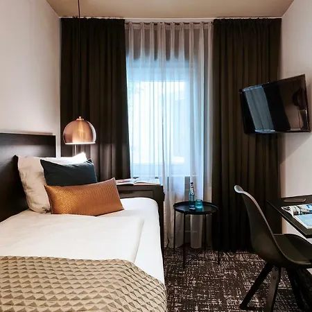 Dom Hotel 3*
